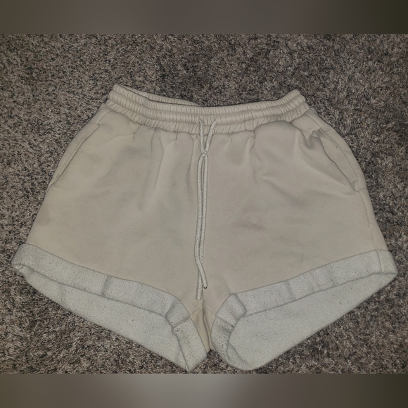 Mable| Sweatpant Rolled Leg Shorts - Picture 1 of 6